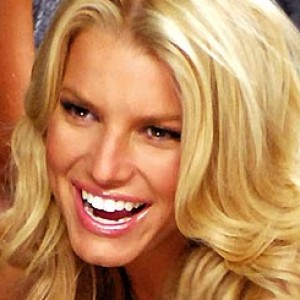 See Jessica Simpson's Gorgeous Wedding Dress