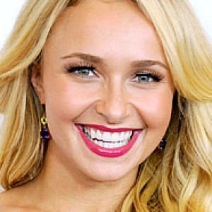 Hayden Panettiere Bares Her Adorable Baby Bump