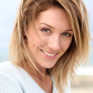 8 Hair Mistakes That Will Make You Look Older