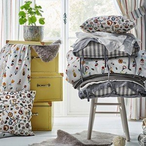 Creative Ways to Store Your Extra Blankets