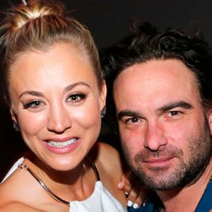 The Truth Behind Kaley Cuoco and Johnny Galecki's Breakup - ZergNet