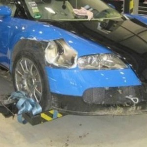Wrecked Bugatti Veyron Sells at Auction For $277,000