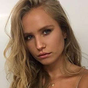 Sailor Brinkley Cook Defends Controversial SI Swimsuit Photos - ZergNet