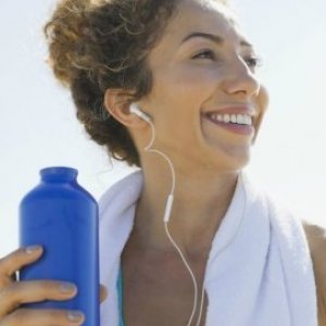 9 Clever Ways to Carry Your Water While Running