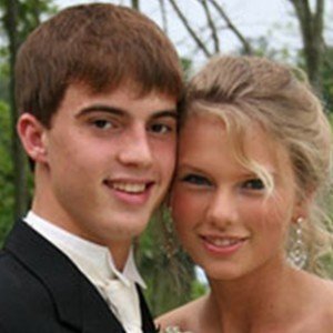 10 Awkward Prom Photos Celebs Didn't Want You to See