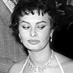 Sophia Loren Finally Explains That Infamous Side-Eye