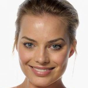 What Margot Robbie Was Really Like Before the Fame - ZergNet