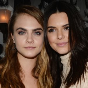 Clues That All of Kendall Jenner's Romances Are Fake - ZergNet