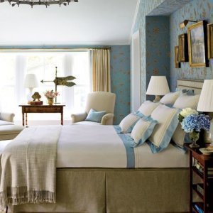 How to Make a Bed Like an Interior Designer