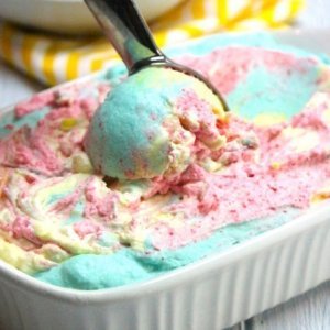 A Homemade Superman Ice Cream That Needs No Churning
