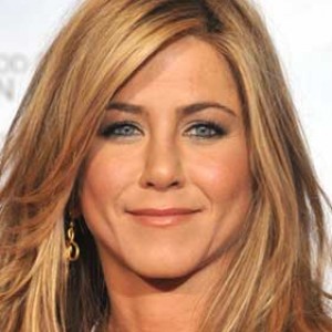 Jennifer Aniston Gushes About Justin Theroux