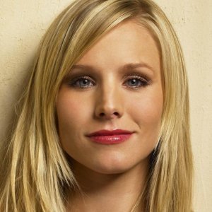 Kristen Bell Shares Car Safety Hack For Parents - ZergNet