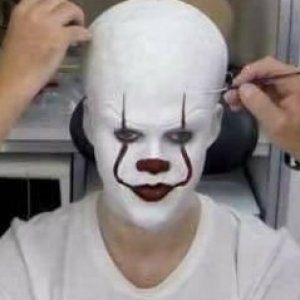 2019 pennywise actor 2019 pennywise actor