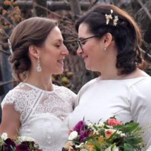 Chuck Schumer's Daughter Weds in Brooklyn