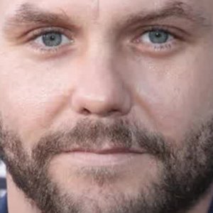 'Free Willy' Star Arrested for Domestic Violence - ZergNet