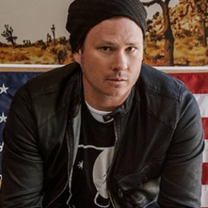 Blink-182’s Tom DeLonge Developing 'Strange Times' at TBS - ZergNet