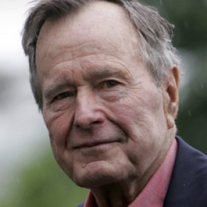 Here's Who Sang at Bush's Bedside During His Final Hours