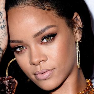 Rihanna's Vocal Producer Reveals New Album Details - ZergNet