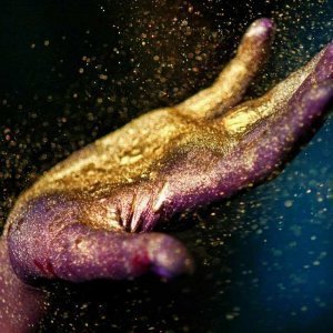 Why Scientists Want to Ban All Glitter