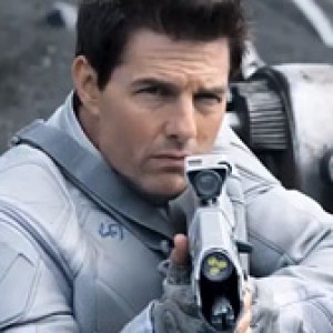 Tom Cruise Shows Oblivion What He is Made Of