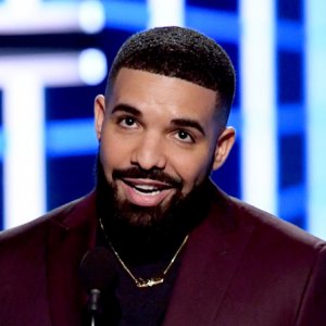 Drake Breaks Taylor Swift's Record at Billboard Music Awards