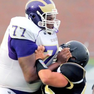 HS Lineman is the Biggest Football Player You've Ever Seen
