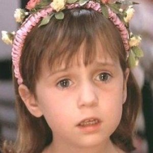 You Won't Recognize the Little Girl From 'Mrs. Doubtfire' Today
