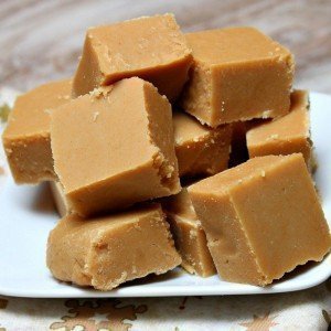 The Easiest Peanut Butter Fudge Recipe Ever - ZergNet