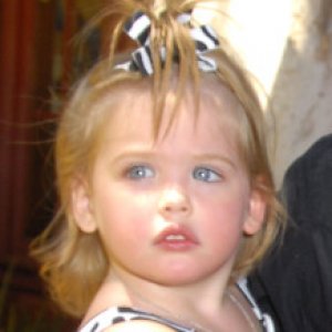 Anna Nicole Smith's Daughter Doesn't Look Like This Anymore - ZergNet