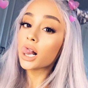 Ariana Grande Had the Best Response to Bisexual Rumors - ZergNet