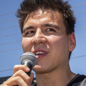 Who James Holzhauer Blames for His Tragic Downfall - ZergNet