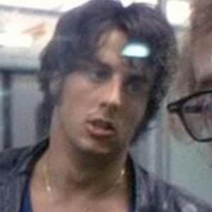 19 Famous People Who Started as Extras