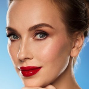 Makeup Tricks That Will Always Make You Look Younger