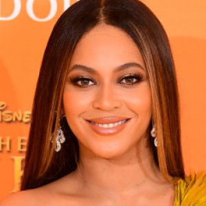 Beyonce Releases Rare Footage of Twins Rumi and Sir Carter - ZergNet