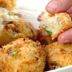 You'll Lose Your Mind Over These Baked Mashed Potato Bites