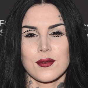 Kat Von D Announces Departure From Her Makeup Company - ZergNet