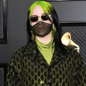 Billie Ellish Goes Head-To-Toe Green on the Grammys Red Carpet