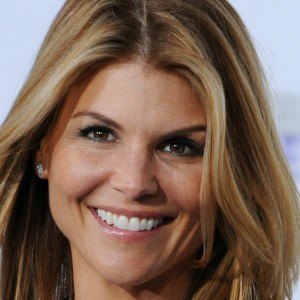 Aunt Becky Weighs In On The 'Full House' Revival - ZergNet