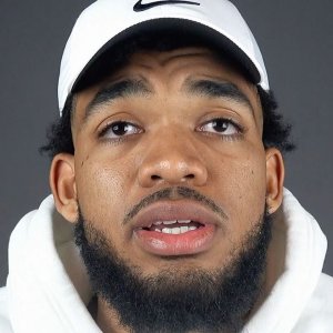 Karl-Anthony Towns Says His Mom Is in Coma With Coronavirus - ZergNet