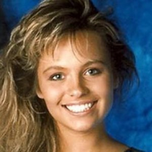 Pamela Andersons Glamorous Transformation 15 Carats And A Head Turner - hrindnk