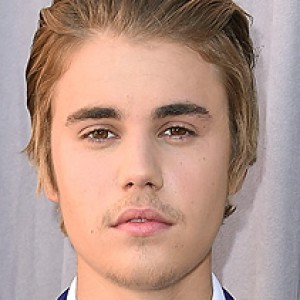 Justin Bieber Crashes a High School Prom