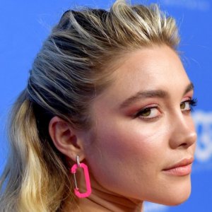 Florence Pugh is Unrecognizable Without Makeup in Isolation