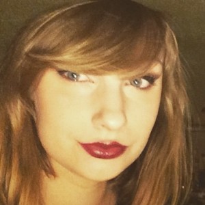 There's Another Girl Who Looks Exactly Like Taylor Swift - ZergNet