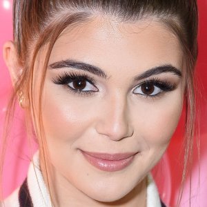 Olivia Jade Donates To Bail Out Fund After Tone-Deaf Post