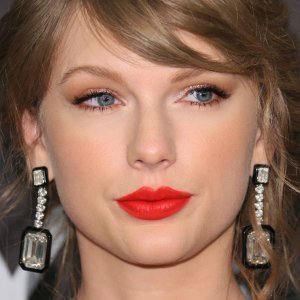 Celebs Who Can't Stand Taylor Swift