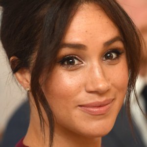Meghan Markle's True Net Worth Revealed - ZergNet