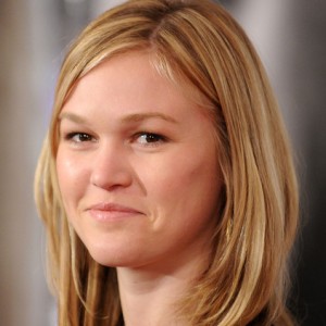 Julia Stiles Is Returning To The 'Bourne' Franchise - ZergNet