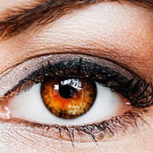 6 Most Flattering Makeup Colors for Brown Eyes