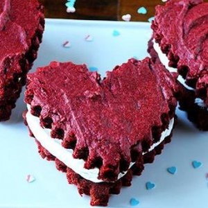 Valentine's Day Desserts That Will Blow Any Beau Away