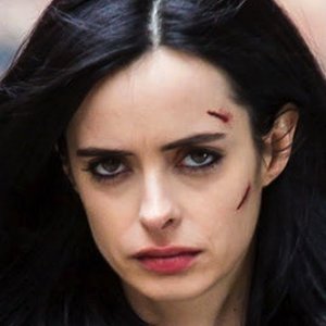 Why The Actress Who Plays Jessica Jones Looks So Familiar - ZergNet